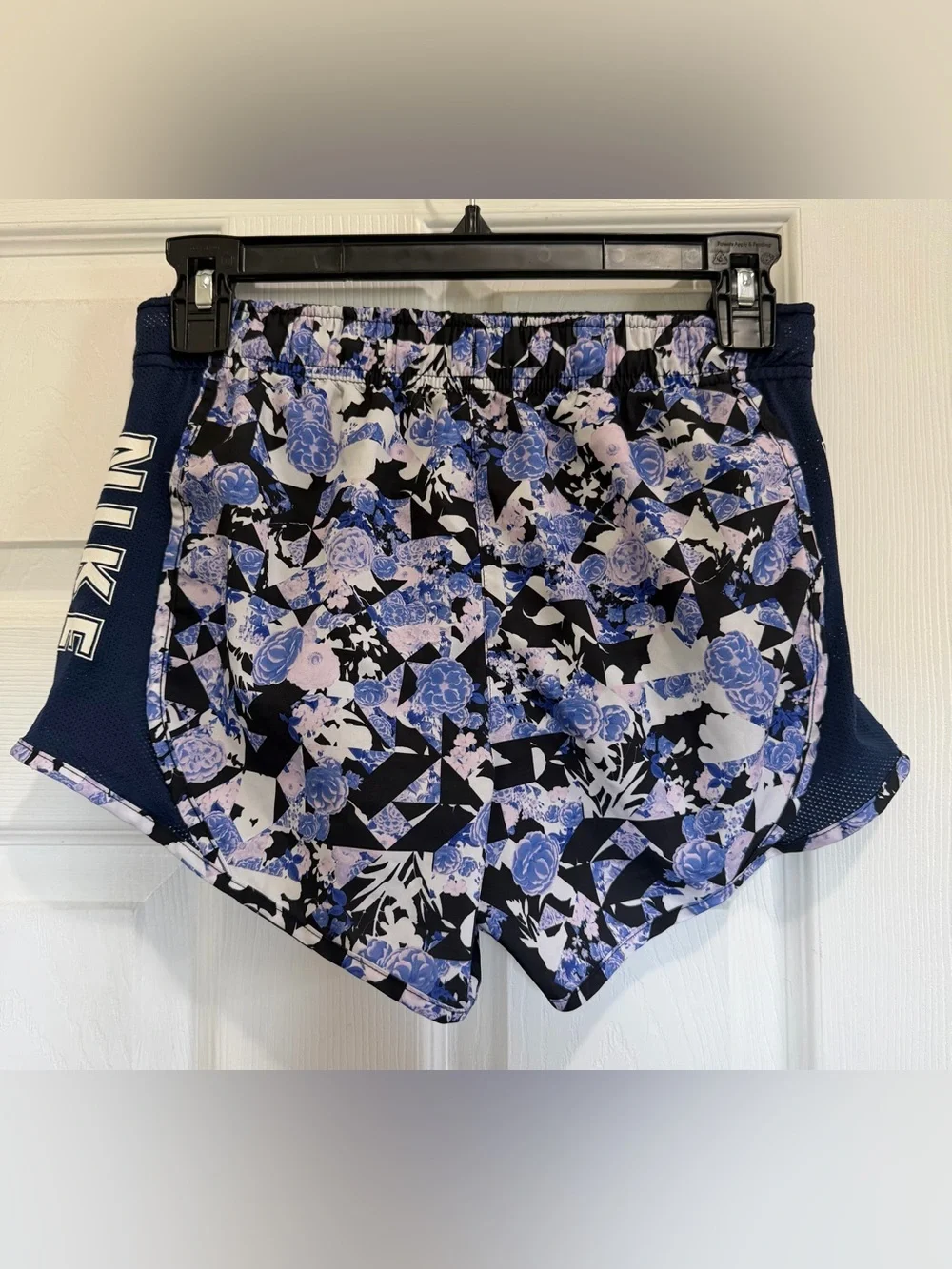 Nike Dri-FIT Tempo Girls Printed Running Shorts Size Large (14-16)